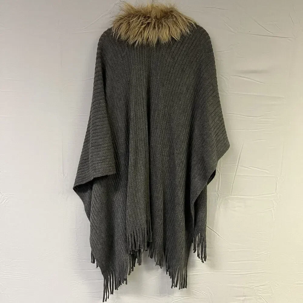 Attention Shawl One Size Fits All‎ Faux Fur Trim Gray Wool Fringe Hem